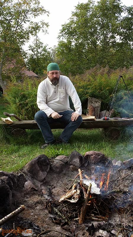 Bier gabs natürlich auch Musikpirat war der Hüter des Feuers