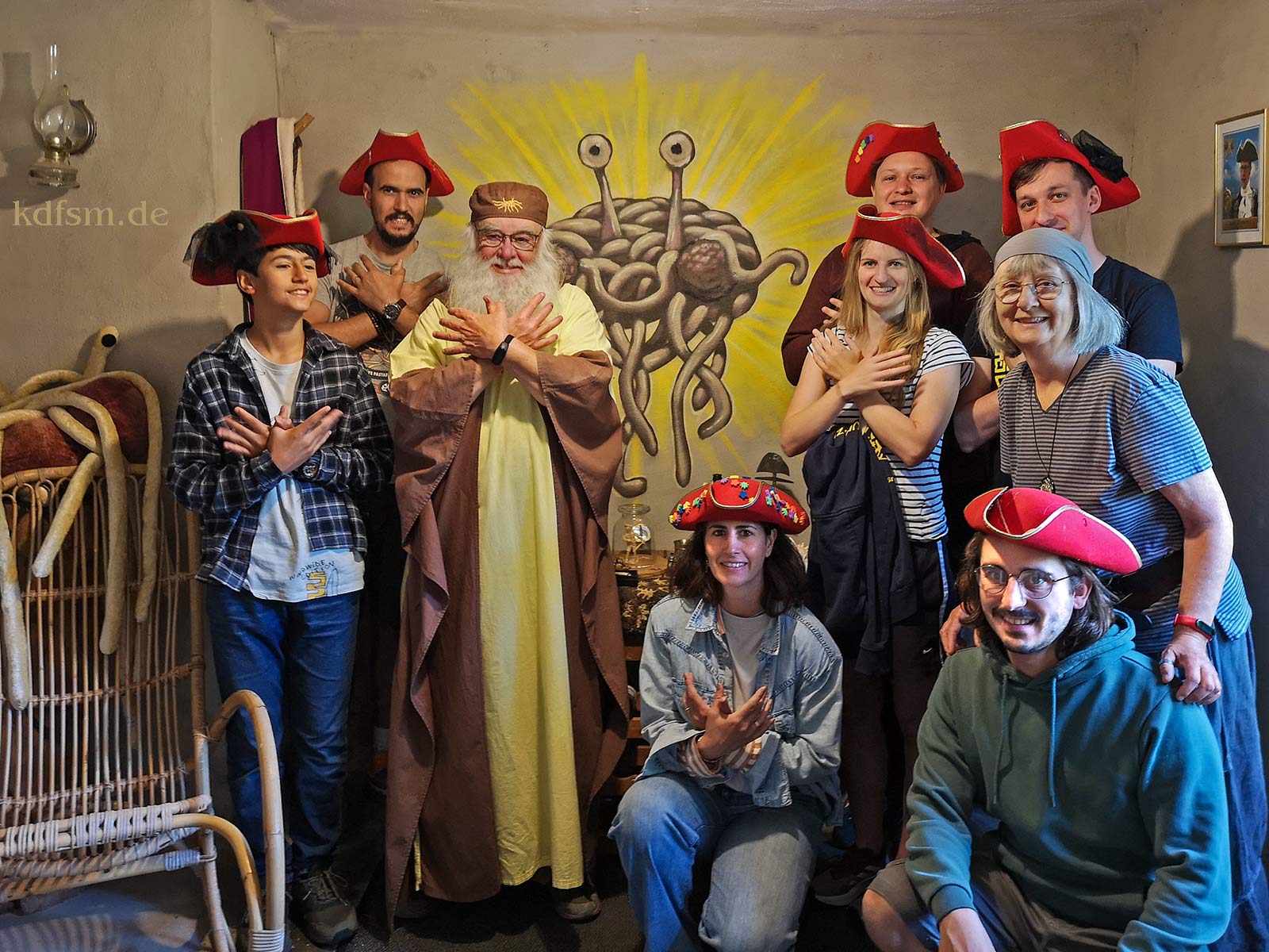 Nudelmesse mit türkischen Pastafari